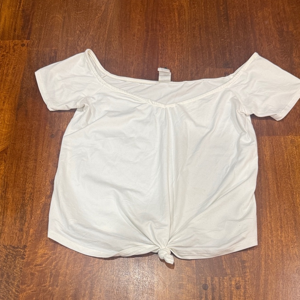 Windsor Women's Off-Shoulder White Slightly Cropped Top
